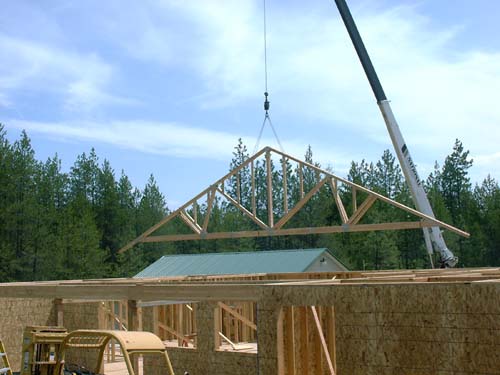 0061 - first of the main trusses