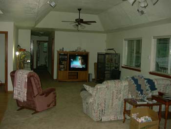 0250 - The greatroom so far, with no pictures yet